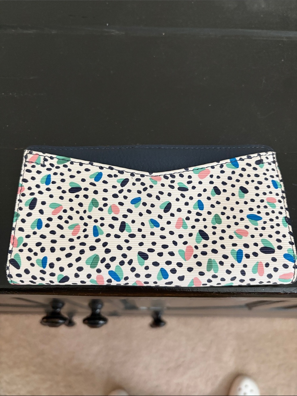 Women's Fossil Patterned Card Holder - Navy Trim, Multicolor Print